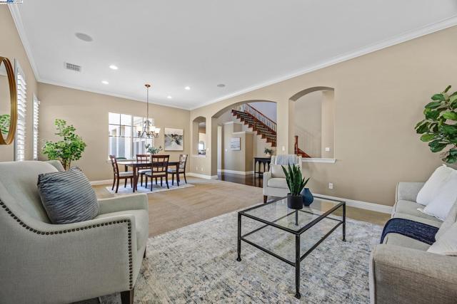 1359 Monterosso St, Danville CA: https://media.crmls.org/mediaz/3f1c71c9-66a2-4e5e-af85-8a10ce6b12a9.jpg