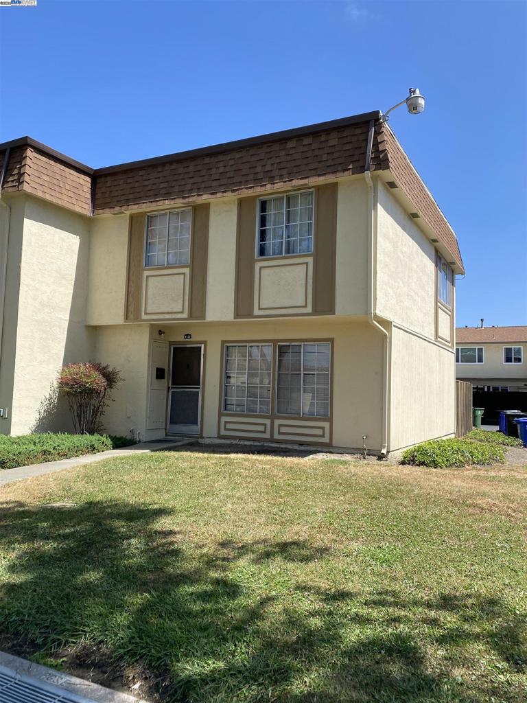 4125 Jamaica Ter