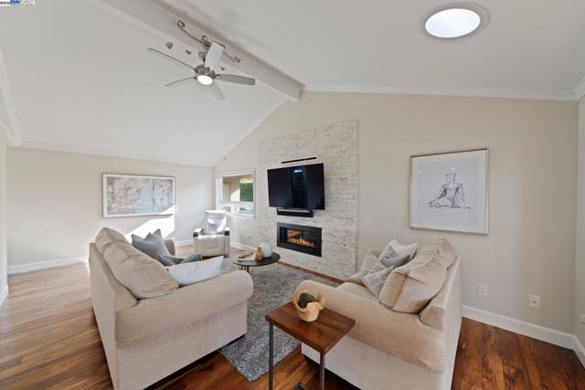 46925 Aloe Court, Fremont CA: https://media.crmls.org/mediaz/3f1d4a75-baa0-4c32-8cb4-f763cc2288be.jpg