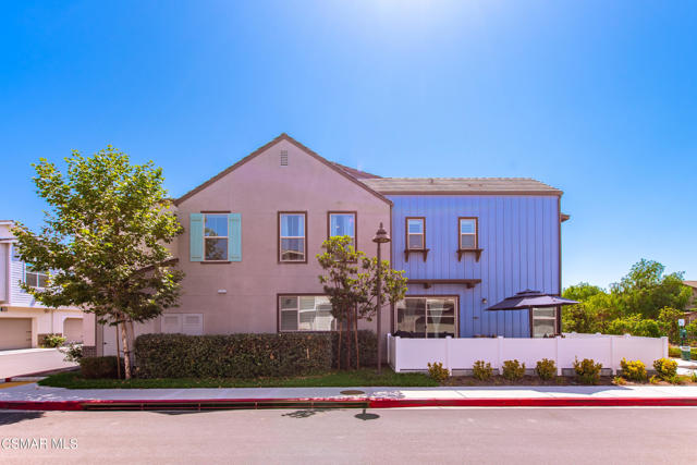 1830 Poppy Drive, Simi Valley CA: https://media.crmls.org/mediaz/3f1decfc-7d8a-453c-b64e-ee1751321f1a.jpg