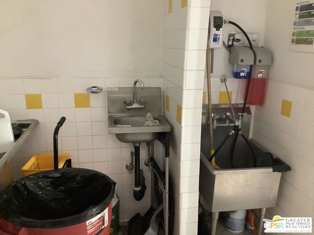 19345 Indian Canyon, Palm Springs CA: https://media.crmls.org/mediaz/3f1df3c4-501f-4388-b2ea-44979104f0cd.jpg