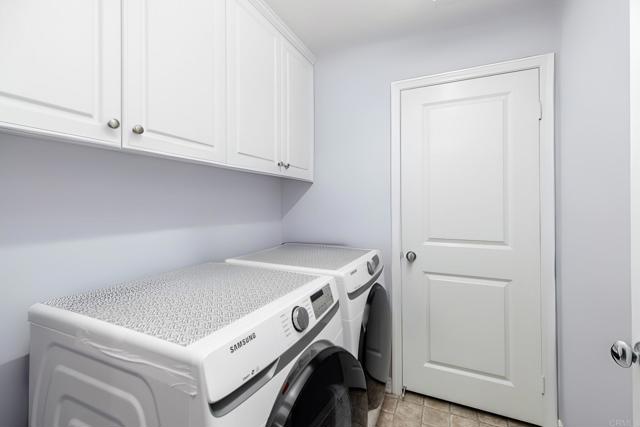 4368 Nautilus Way, Oceanside CA: https://media.crmls.org/mediaz/3f1e451d-4df9-4574-aef4-5fb9b231260d.jpg