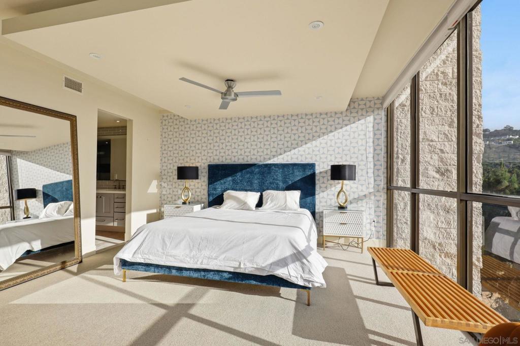 2500 Torrey Pines Rd - photo 10