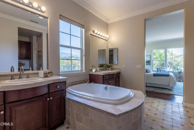 219 Via Rebecca, Thousand Oaks CA: https://media.crmls.org/mediaz/3f1ea7e9-0be8-4e95-8abb-d3b3c804c9df.jpg