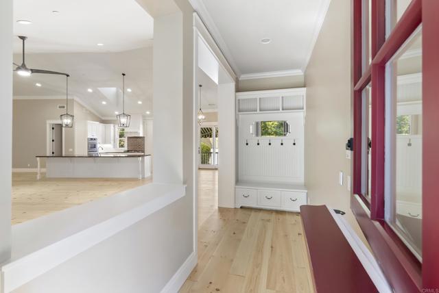 16631 Valle Verde Rd, Poway CA: https://media.crmls.org/mediaz/3f1f2fe4-d1b3-4eba-baf0-00e937a2a4f3.jpg