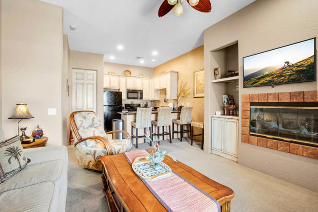 Image 12 of 35 For 50700 Santa Rosa Plaza  5
