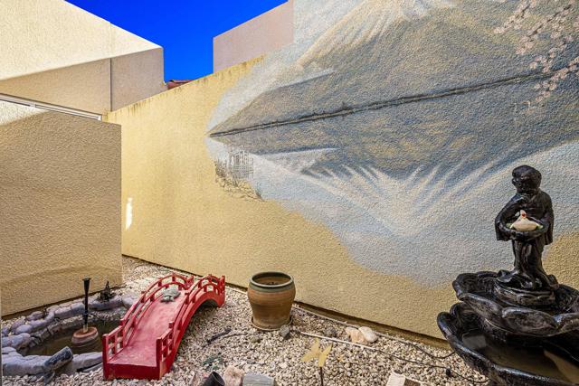 153 Lake Shore Drive, Rancho Mirage CA: https://media.crmls.org/mediaz/3f20dcce-2f53-40df-880b-6298cf2f56d1.jpg