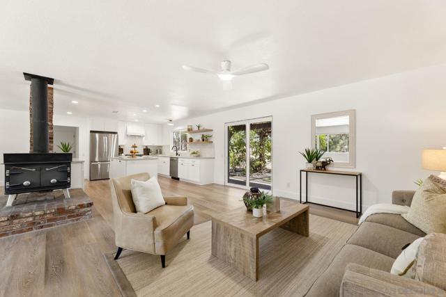 38795 Harris Truck Trail, Fallbrook CA: https://media.crmls.org/mediaz/3f20f695-ce57-4ee0-b8c3-b055e1ceec62.jpg