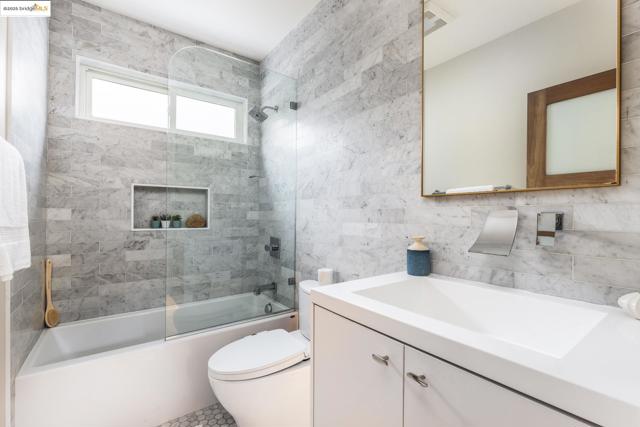 5734 Maccall St, Oakland CA: https://media.crmls.org/mediaz/3f213084-9e7c-41e6-8e4f-afd1cce6a141.jpg