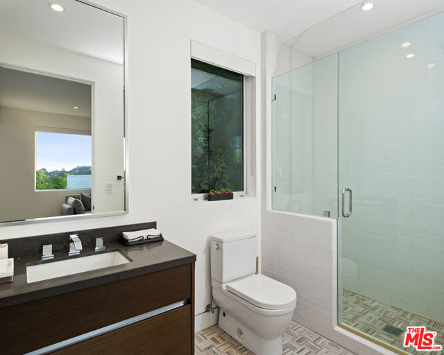 2630 EDEN Place, Beverly Hills CA: https://media.crmls.org/mediaz/3f2152be-94e1-4172-8b4a-f764e2c5a7fb.jpg
