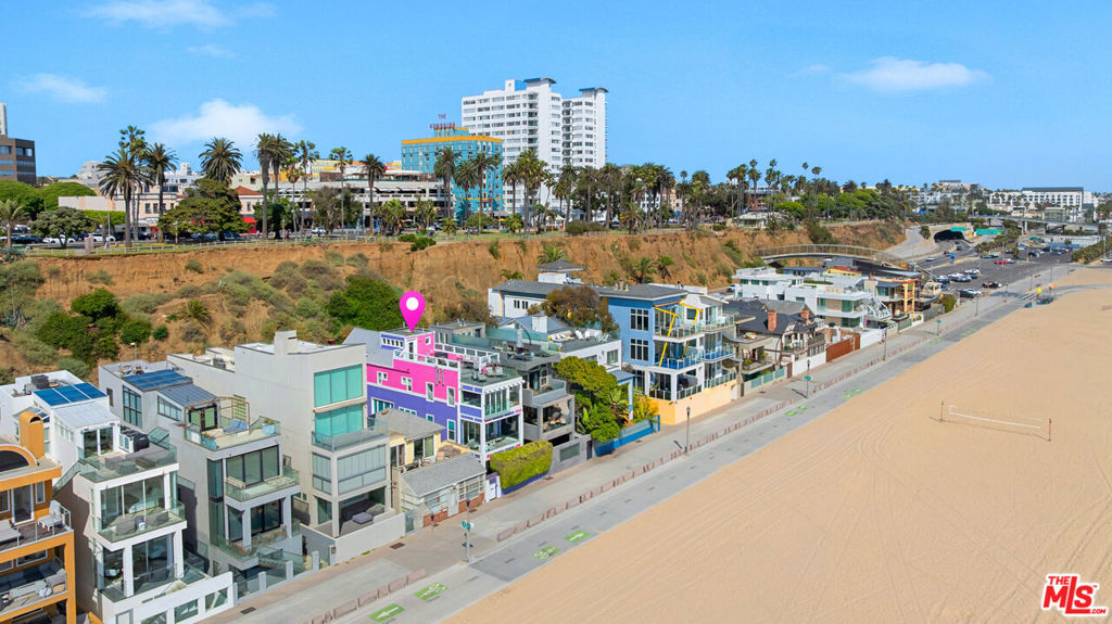 1341 Palisades Beach Road