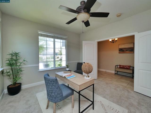 335 Suez Canal Lane, Sacramento CA: https://media.crmls.org/mediaz/3f240947-d024-462a-b71b-f2c53aba6817.jpg