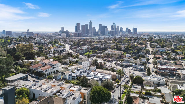 1320 W Cannon Drive, Los Angeles CA: https://media.crmls.org/mediaz/3f243674-3f50-4938-98cb-df67922bcd40.jpg