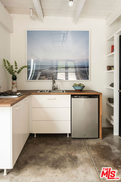 3512 Madera Avenue, Los Angeles CA: https://media.crmls.org/mediaz/3f248265-8ce1-4e2a-bf47-b65cc5eaaf31.jpg