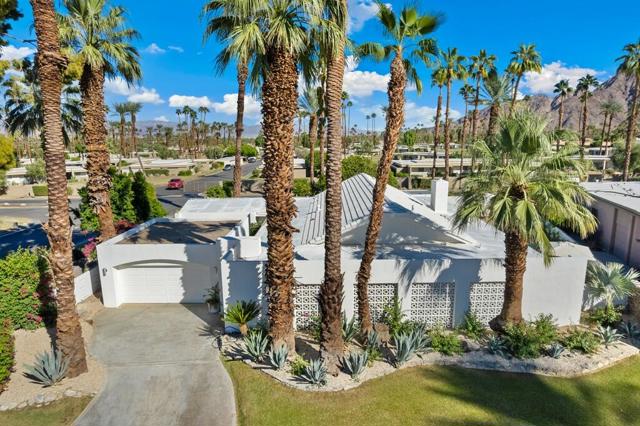 75493 Stardust Lane, Indian Wells CA: https://media.crmls.org/mediaz/3f249fc4-489d-49cf-9ebc-393cea382d54.jpg
