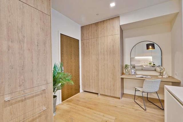 815 Tennessee Street, San Francisco CA: https://media.crmls.org/mediaz/3f24f5df-87ec-4e7a-834a-f797f4a8ddb6.jpg