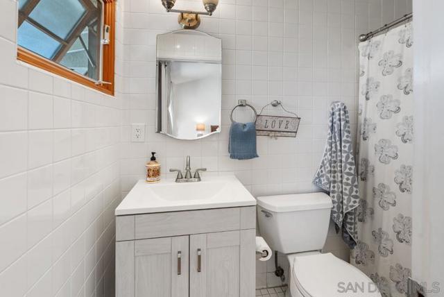 5327 Saxon St, San Diego CA: https://media.crmls.org/mediaz/3f25ec8f-81f0-438f-a718-db48e05b26f4.jpg