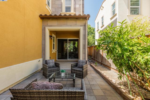 3422 Cinnamon Ridge Rd, San Ramon CA: https://media.crmls.org/mediaz/3f27b908-559c-4406-8ede-58d82f08eeb1.jpg