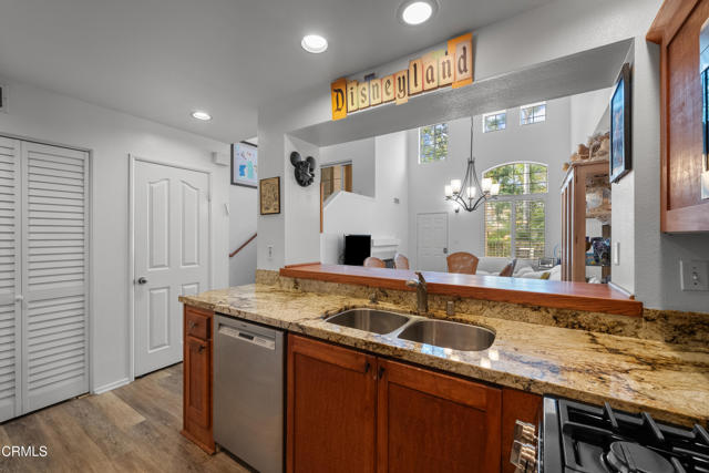 Detail Gallery Image 10 of 42 For 1219 Lost Point Ln, Oxnard,  CA 93030 - 2 Beds | 2/1 Baths
