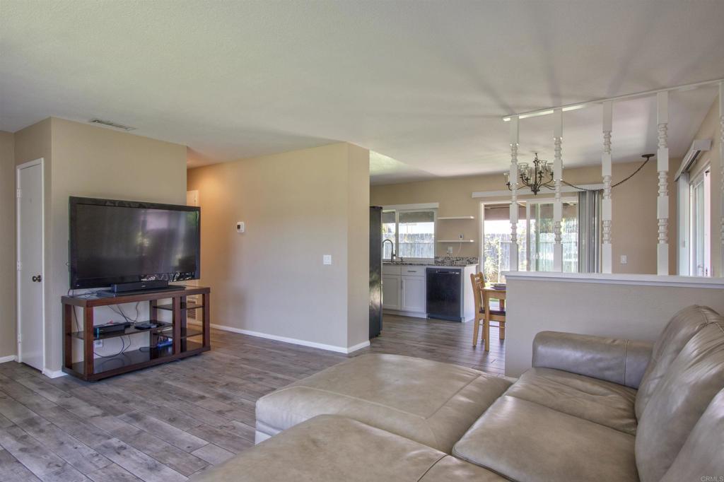 1279 Siggson Ave - photo 4