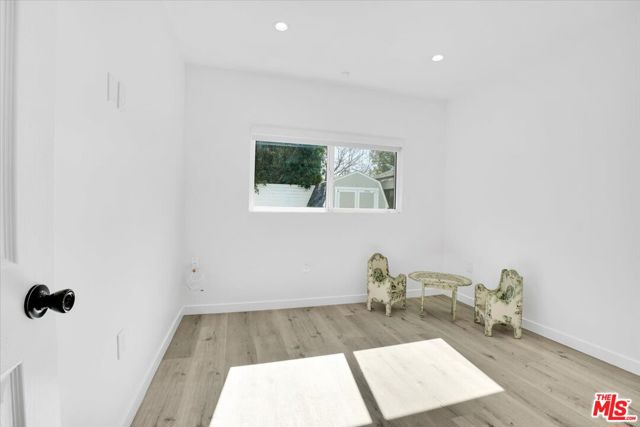 14642 Runnymede Street, Van Nuys CA: https://media.crmls.org/mediaz/3f28f3e4-5266-44f4-9b3e-ac4edc4a3912.jpg