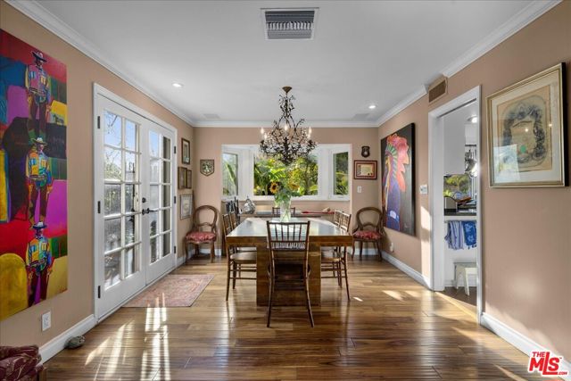 2973 Hutton Drive, Beverly Hills CA: https://media.crmls.org/mediaz/3f292b28-fca3-4f2b-ad9c-b23cbf58dd99.jpg