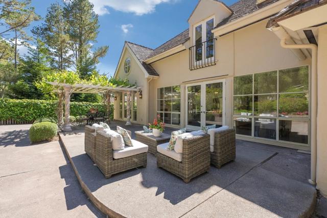 4071 Los Altos Drive, Pebble Beach CA: https://media.crmls.org/mediaz/3f296f40-c62b-4a02-86f6-dc75f9a588f9.jpg