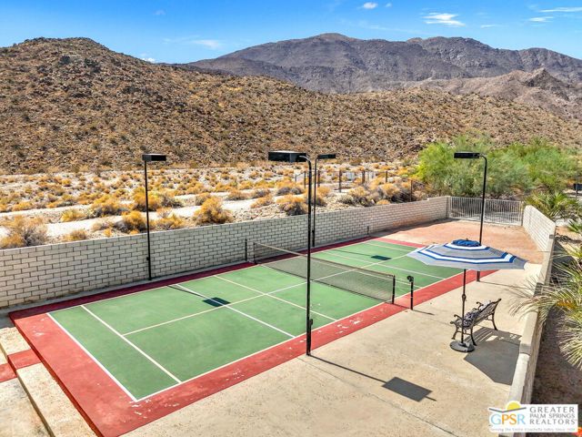 Image 7 of 47 For 71751 Magnesia Falls Drive
