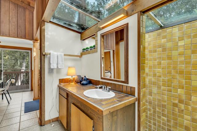 25281 Deer Path, Idyllwild CA: https://media.crmls.org/mediaz/3f2aeeae-493f-4ec6-9d17-a9aacd15d4ae.jpg