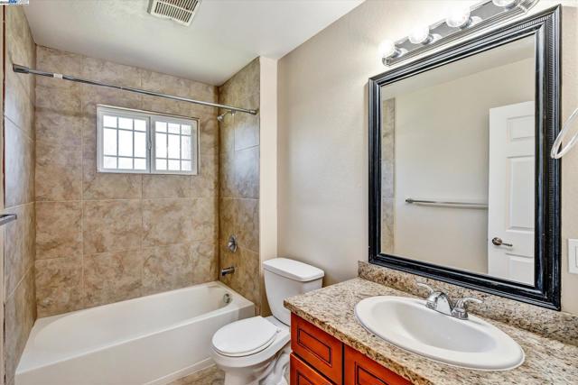 37659 Granville Dr, Fremont CA: https://media.crmls.org/mediaz/3f2c0bf4-af18-4f0c-a390-c19cfd5aec3d.jpg