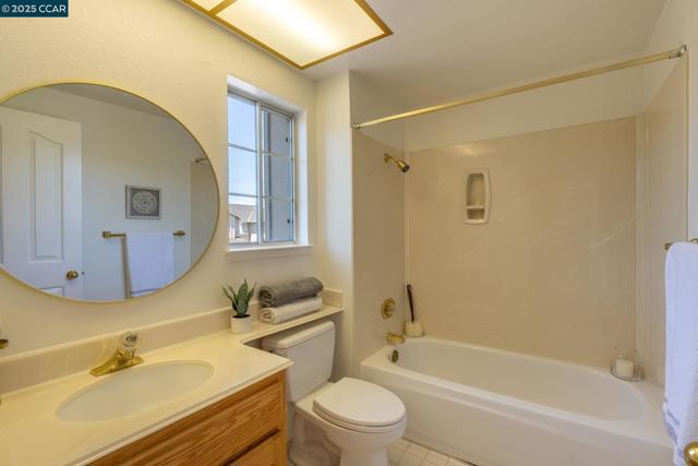 353 Winterwind Cir, San Ramon CA: https://media.crmls.org/mediaz/3f2d05e0-2d26-4964-83b8-830c3aaad877.jpg