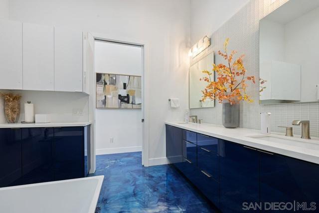 4545 Newport Ave, San Diego CA: https://media.crmls.org/mediaz/3f2de897-8ad2-4d89-8c12-182e556b09c4.jpg