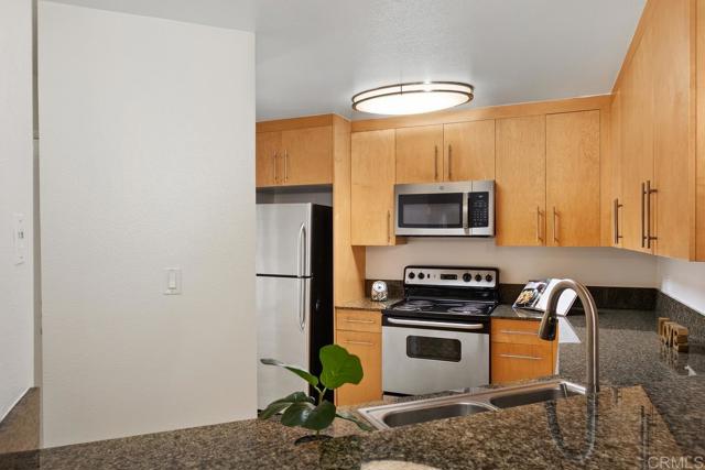 Detail Gallery Image 8 of 53 For 7565 Charmant Dr #512,  San Diego,  CA 92122 - 2 Beds | 2 Baths