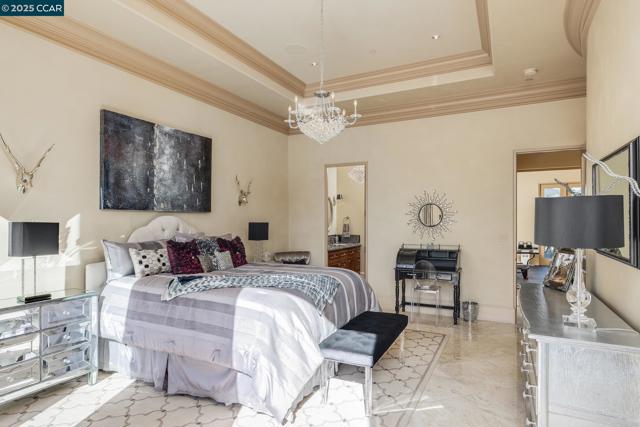 940 Eagle Ridge Dr, Danville CA: https://media.crmls.org/mediaz/3f2ea955-0e44-4994-976f-d4542297981e.jpg