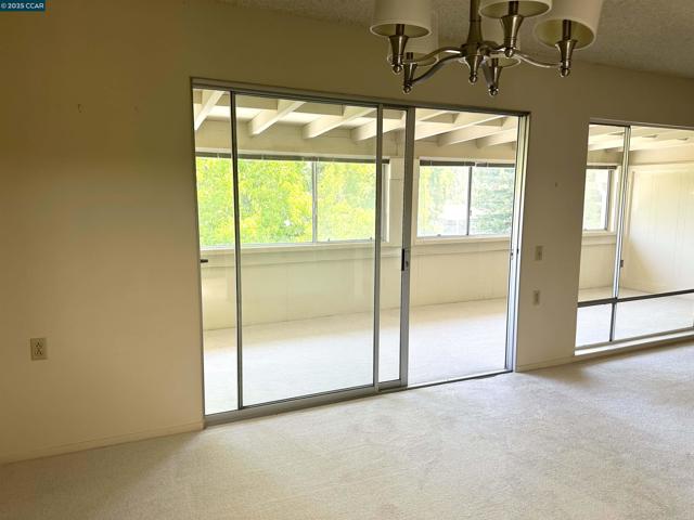 1601 Oakmont Dr, Walnut Creek CA: https://media.crmls.org/mediaz/3f2ed9dd-a907-45f5-9810-c055162acf93.jpg