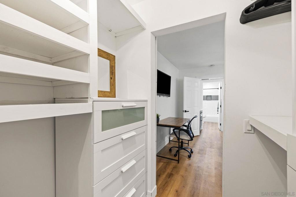 MLS #250039527SD image #27