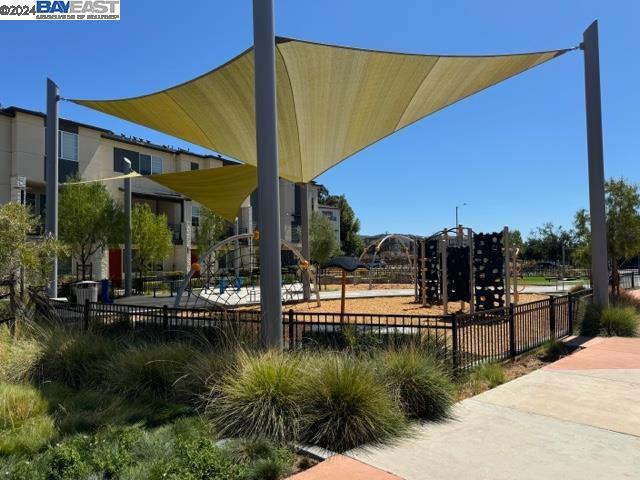 Image 5 of 7 For 382 Arc Court