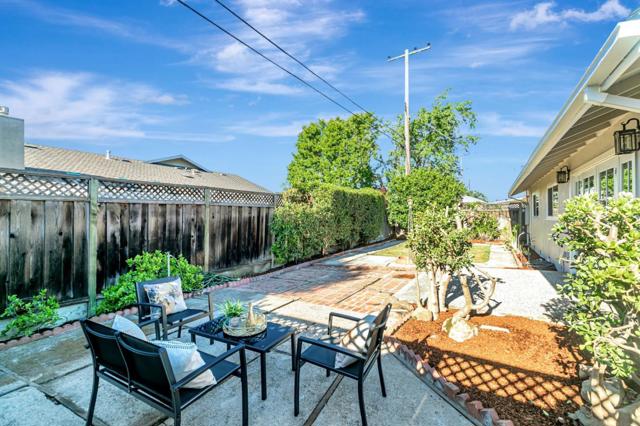 2153 Pruneridge Avenue, Santa Clara CA: https://media.crmls.org/mediaz/3f31af65-dad3-47fb-94a8-ef065638687d.jpg