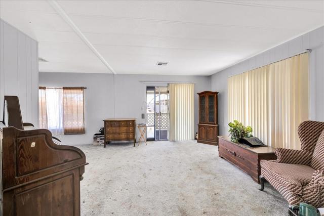 7425 Church Street, Yucca Valley CA: https://media.crmls.org/mediaz/3f33d5ba-f2c4-456a-8aa9-8d34db8b847b.jpg