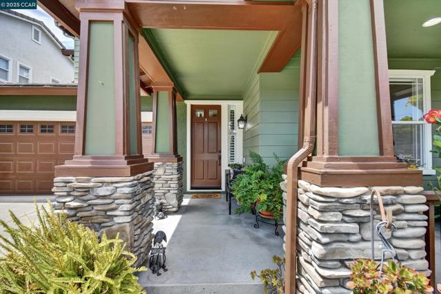 1033 LANTERN BAY, Hercules CA: https://media.crmls.org/mediaz/3f346f3f-e880-4763-bb1e-edd96212dd63.jpg