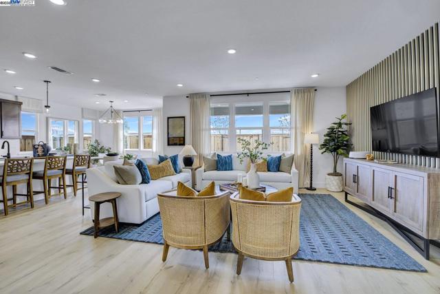367 W CALABRIA DRIVE, Mountain House CA: https://media.crmls.org/mediaz/3f34fff3-2be1-4eff-9781-ca1a3b0a8531.jpg