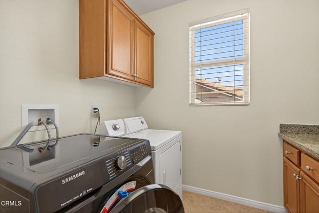 6573 Pinnacle Court, Moorpark CA: https://media.crmls.org/mediaz/3f351361-6bea-4d7d-a745-7da7fadd5893.jpg