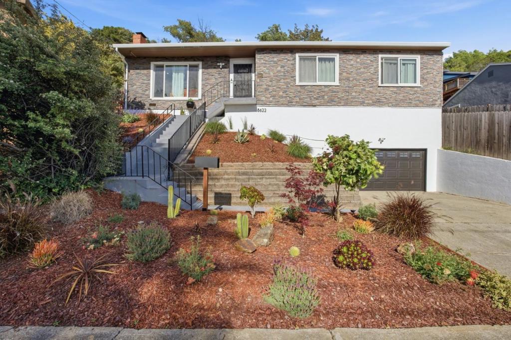 8622 Thermal Street
