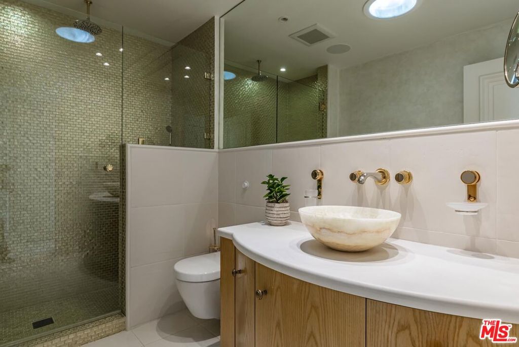 MLS #26876935 image #33