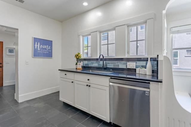 623 N 1st Street, San Jose CA: https://media.crmls.org/mediaz/3f365361-30fc-4683-b8e2-a799ee589334.jpg