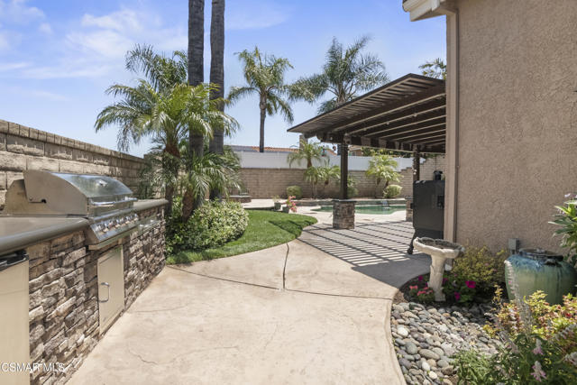 4016 Blairwood Drive, Moorpark CA: https://media.crmls.org/mediaz/3f3733c7-56e1-4617-ac4d-35088f3cf925.jpg