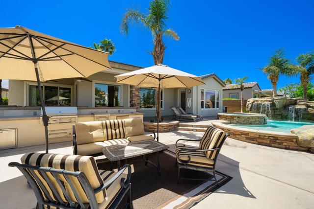61436 Topaz Drive, La Quinta CA: https://media.crmls.org/mediaz/3f37550e-c9e1-4c7d-a268-27c51702c936.jpg