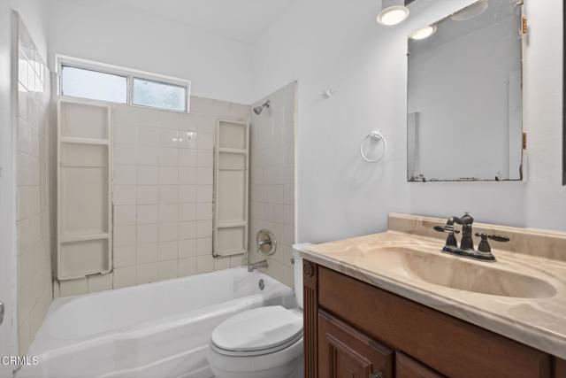 Detail Gallery Image 12 of 33 For 113 E Cedar St, Oxnard,  CA 93033 - 3 Beds | 2 Baths