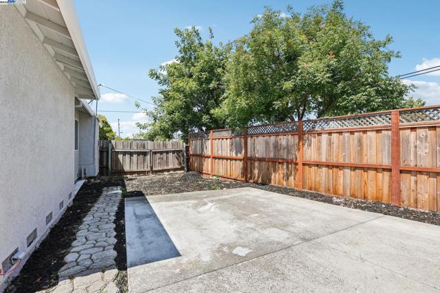 36302 Frobisher Dr, Fremont CA: https://media.crmls.org/mediaz/3f38d023-5ec9-4f53-929d-d62e03e96e02.jpg