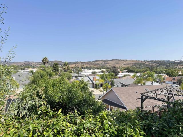 13343 Tarascan, Poway CA: https://media.crmls.org/mediaz/3f3b61d4-6d9d-4564-b9b6-81d942458d29.jpg